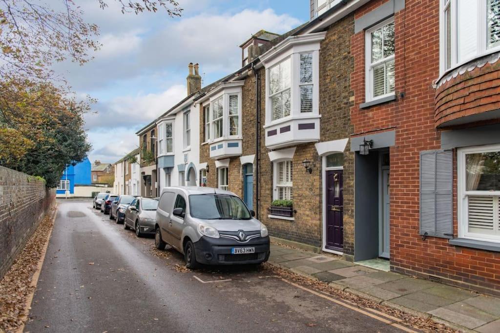 - Ideally Located By The Sea Deal
